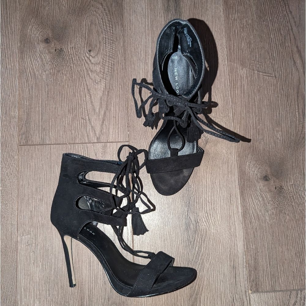 Tassle Laced Heels